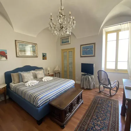 Casa D'artista Di Charme Bed & Breakfast *