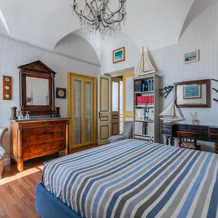 Casa D'artista Di Charme Bed & Breakfast Alassio