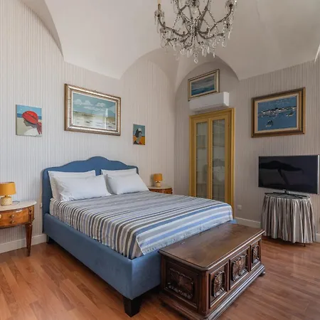 Casa D'artista Di Charme Bed & Breakfast Alassio