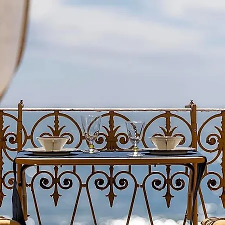 Casa D'artista - In Residenza Di Charme Bed & Breakfast Alassio